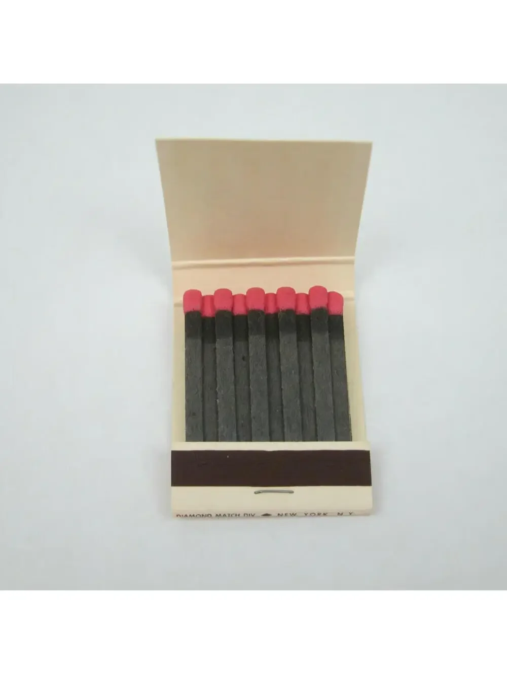 4 Vintage Matchbooks Ponderosa, Frischs Big Boy, Red Lobster & Cracker Barrel